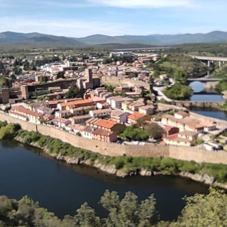 Puente Viejo De Buitrago Casa Enebro Leilighet Buitrago del Lozoya Eksteriør bilde