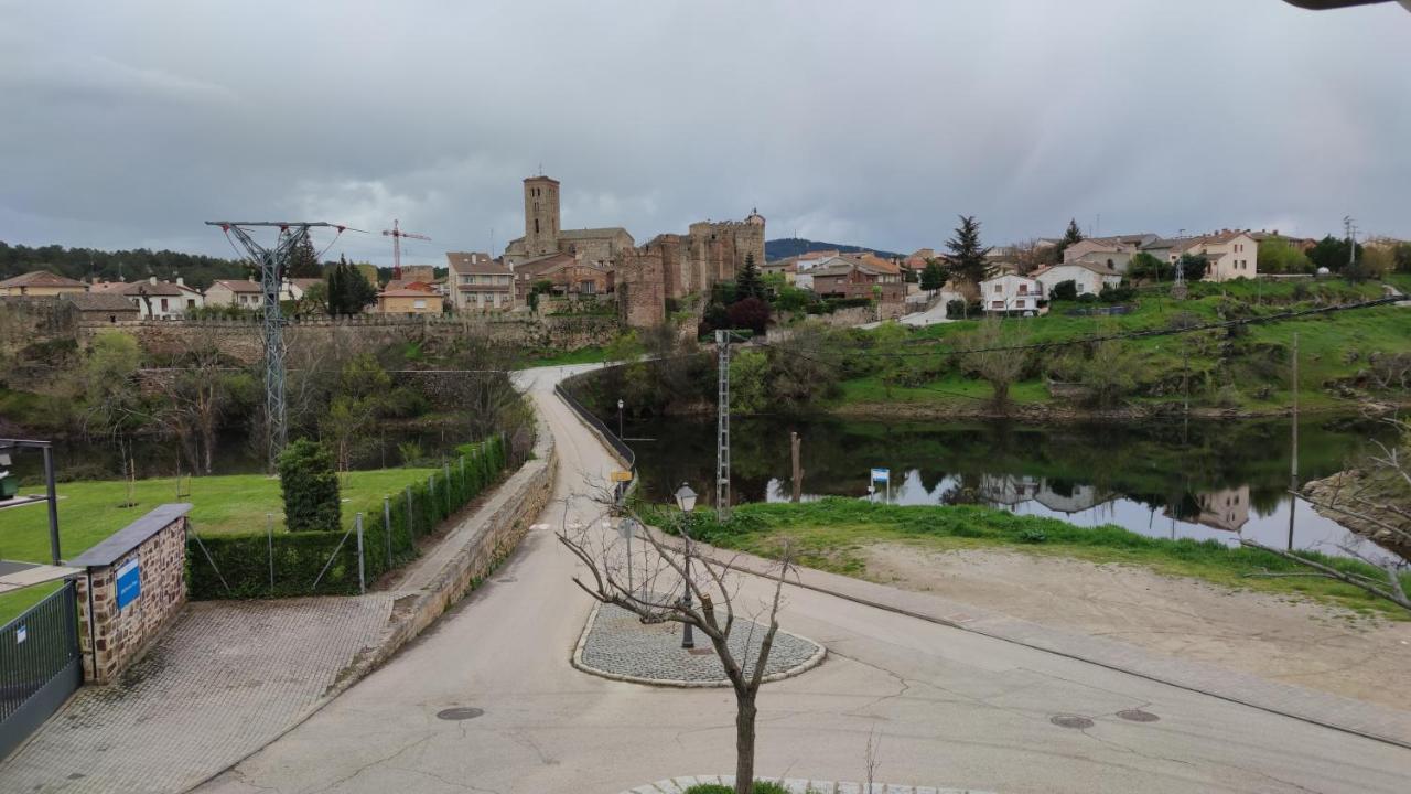 Puente Viejo De Buitrago Casa Enebro Leilighet Buitrago del Lozoya Eksteriør bilde